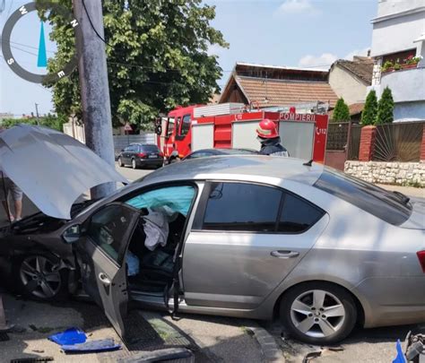 accident oituz|Accident în Oituz, între două autoturisme! O persoană a fost ...